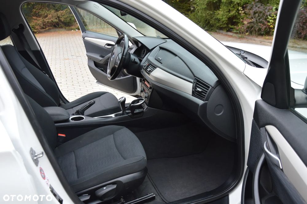 BMW X1 xDrive18d - 11