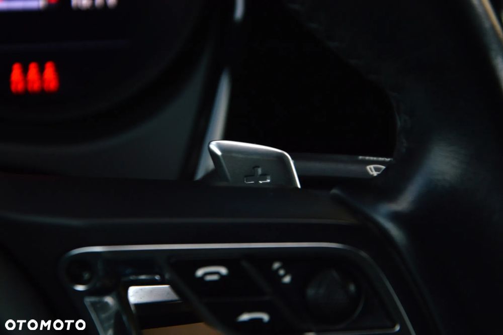 Porsche Macan Standard - 25