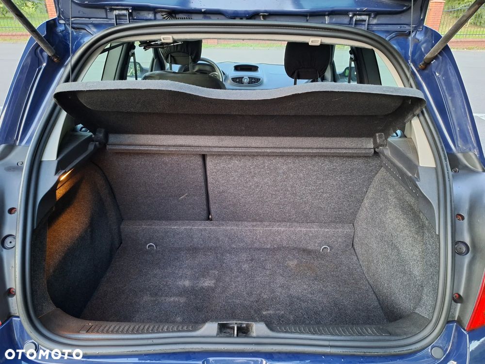 Renault Clio 1.2 16V Alize - 15