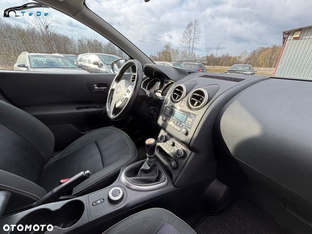 Nissan Qashqai 2.0 4x4 Tekna - 29