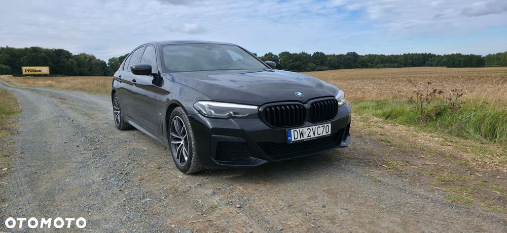 BMW Seria 5 520d xDrive mHEV M Sport sport - 2