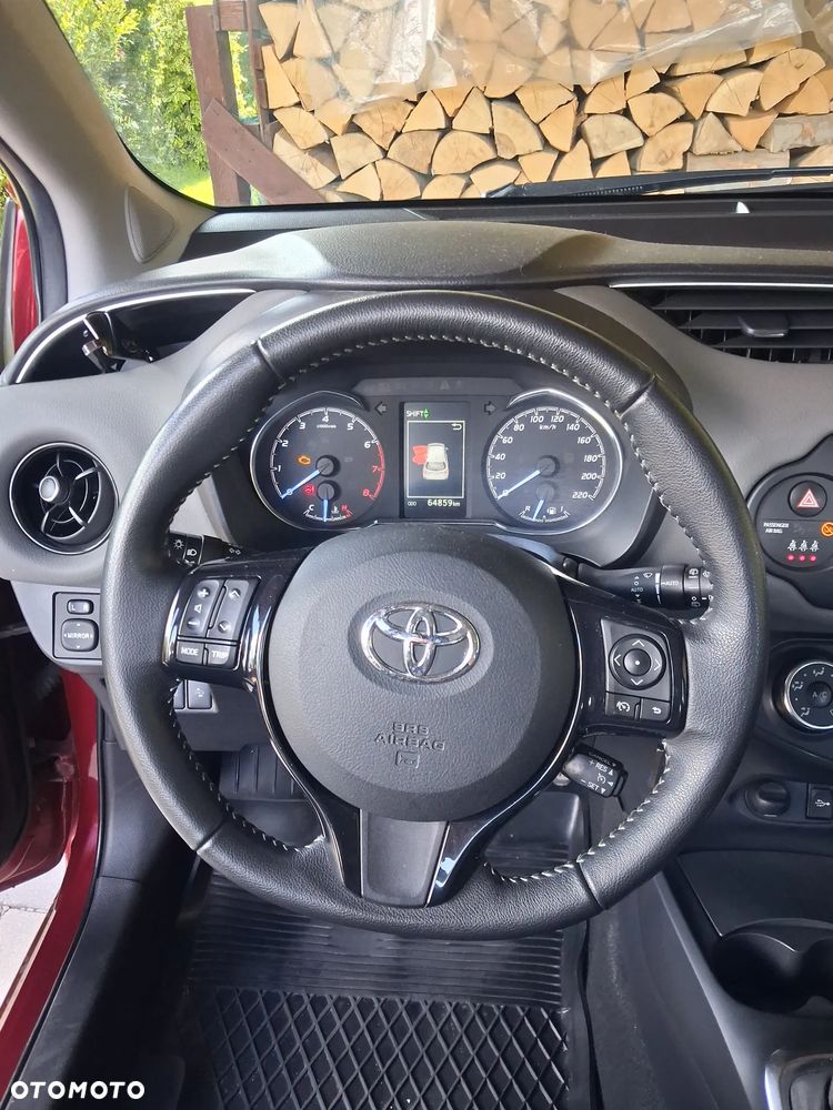 Toyota Yaris 1.5 Premium - 15