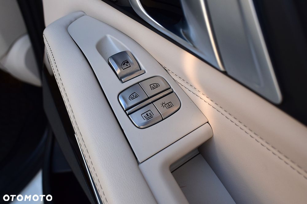 BMW X7 M50i - 24