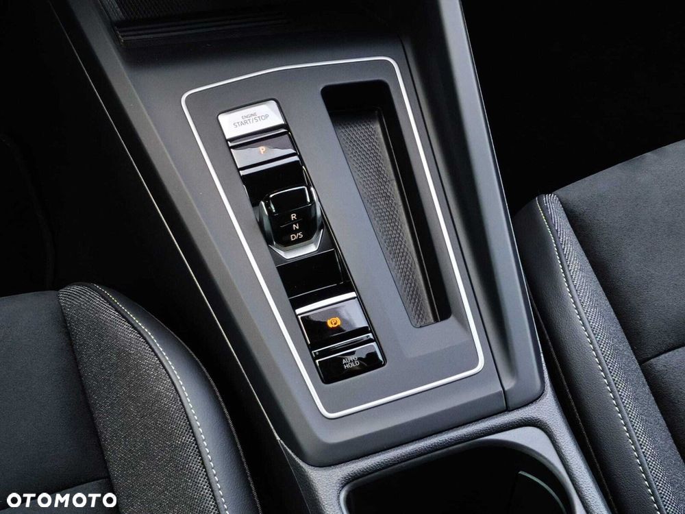 Volkswagen Golf 1.5 TSI EHybrid PHEV 150kW Life Plus DSG - 26