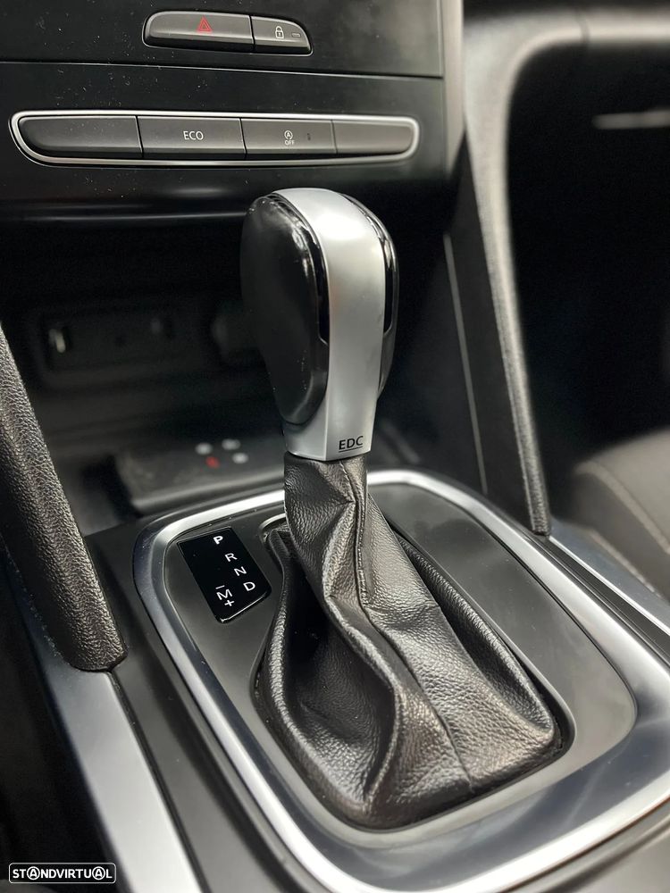 Renault Mégane 1.5 dCi Limited EDC - 12