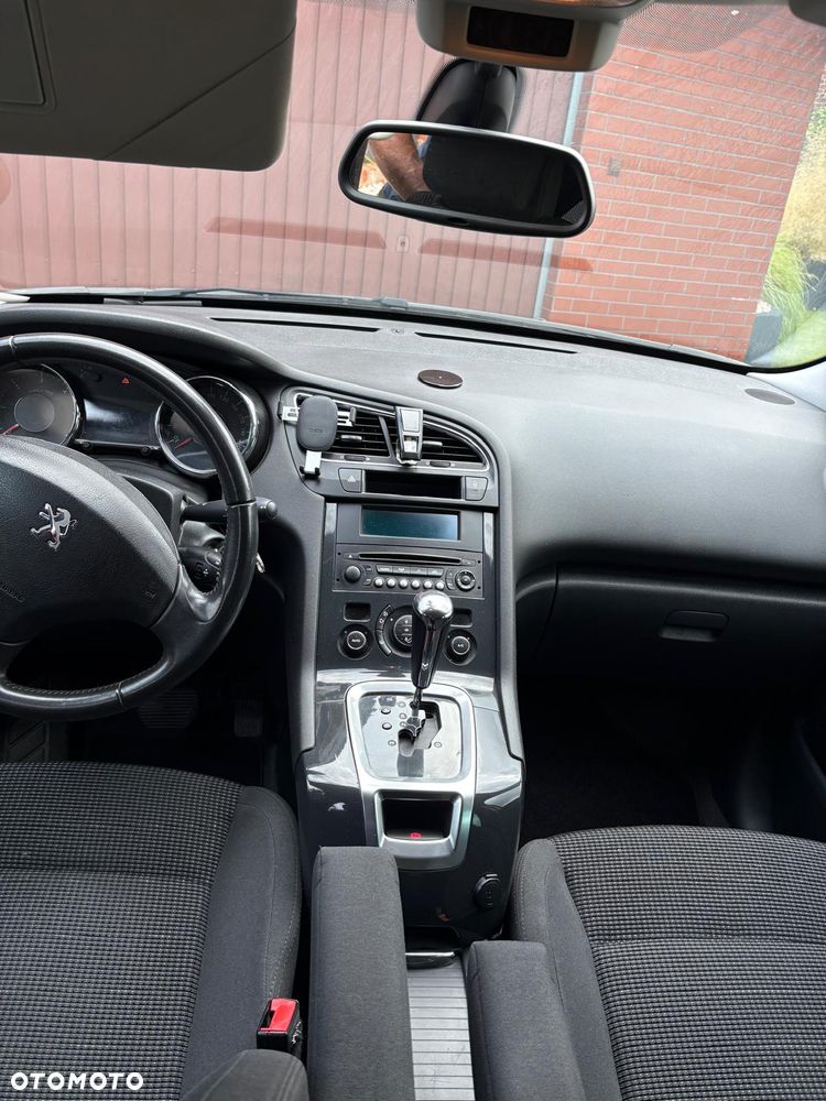 Peugeot 5008 2015 photo 5