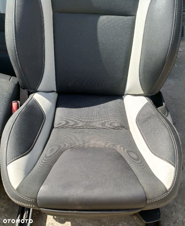 Fotele Volvo S60 R design - 5