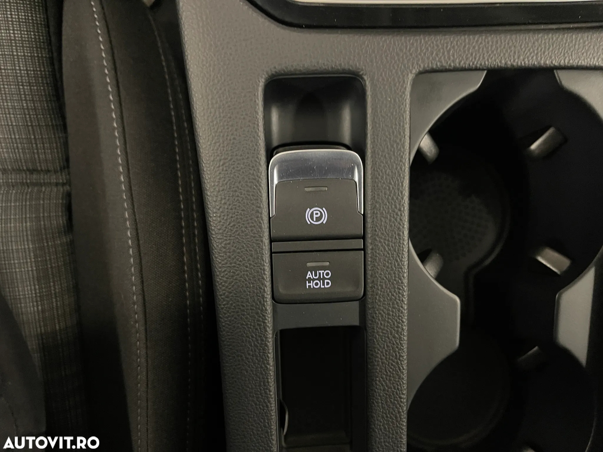 Volkswagen Passat 2.0 TDI DSG Comfortline - 25