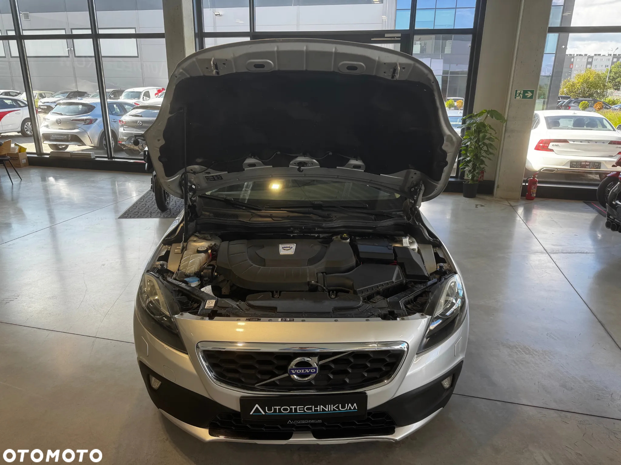 Volvo V40 Cross Country D3 Geartronic Momentum - 25