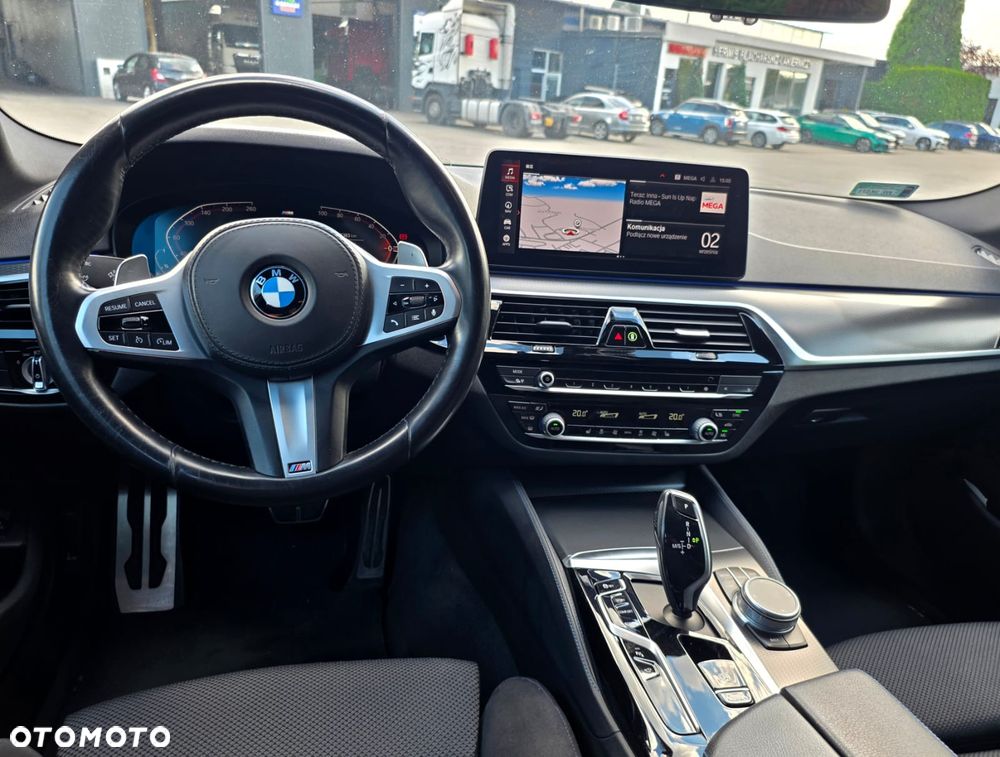 BMW Seria 5 540d xDrive mHEV M Sport sport - 19