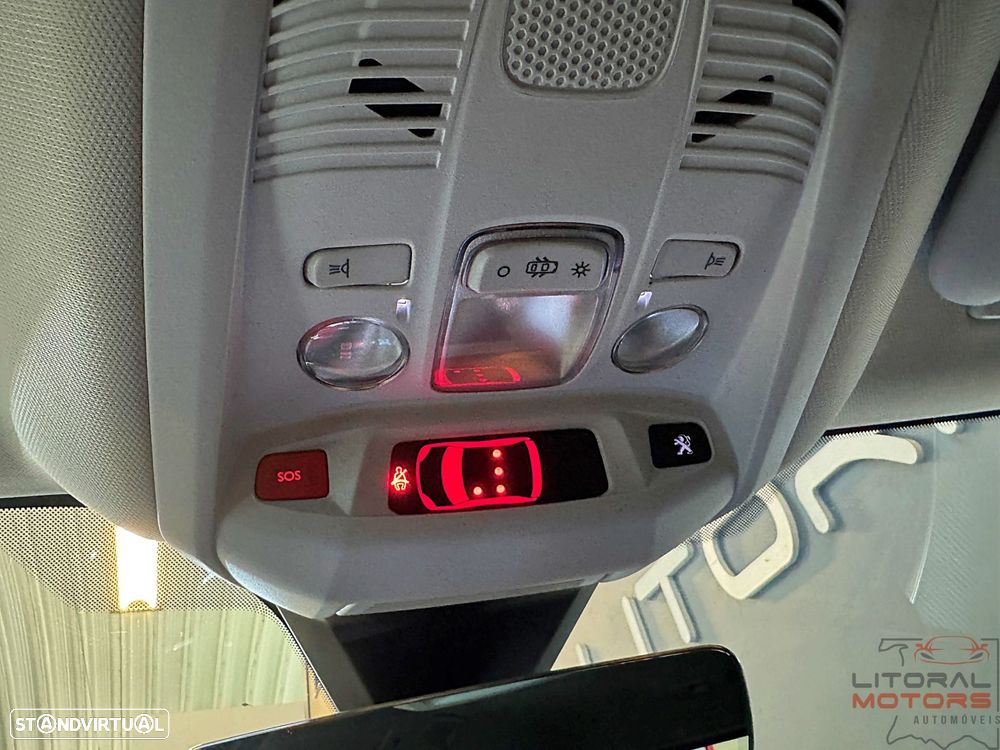 Peugeot 3008 1.6 Hybrid Allure e-EAT8 - 22