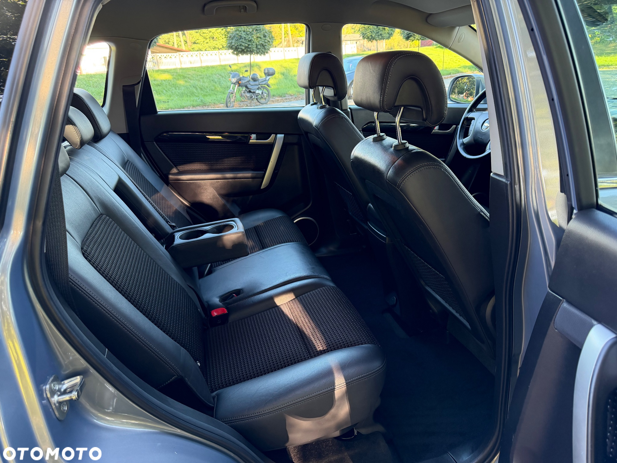 Chevrolet Captiva 2.4 AWD LT+ - 23