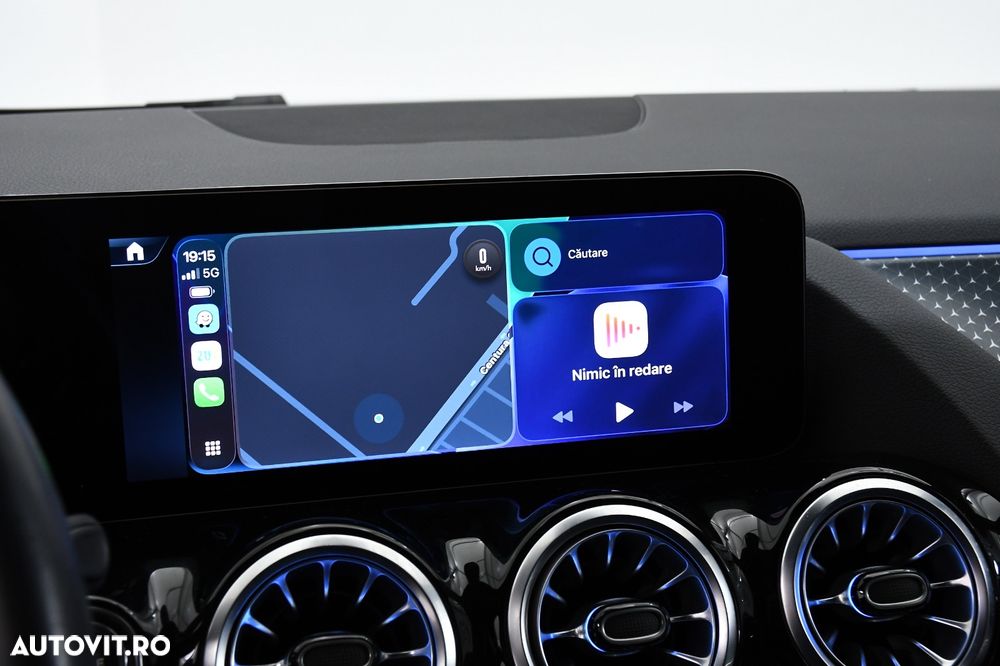 Mercedes-Benz GLA - 36