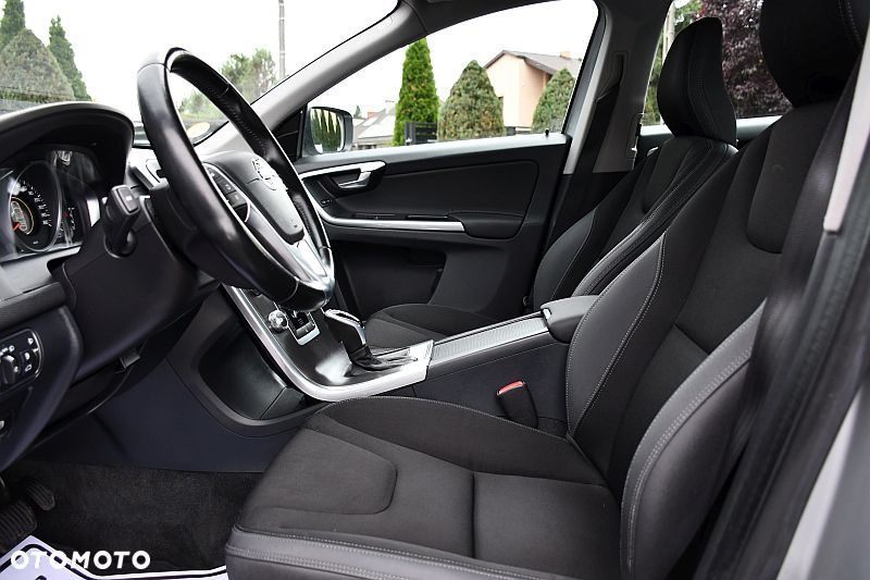 Volvo XC 60 D4 Geartronic Momentum - 10