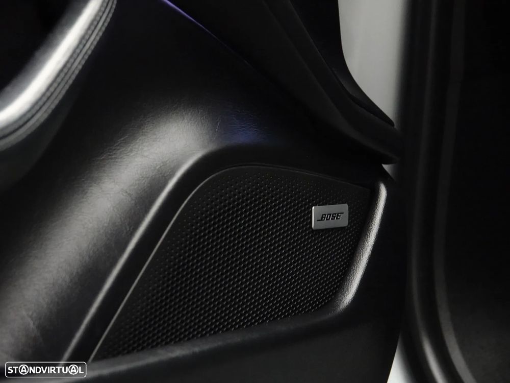 Porsche Taycan 4S - 25