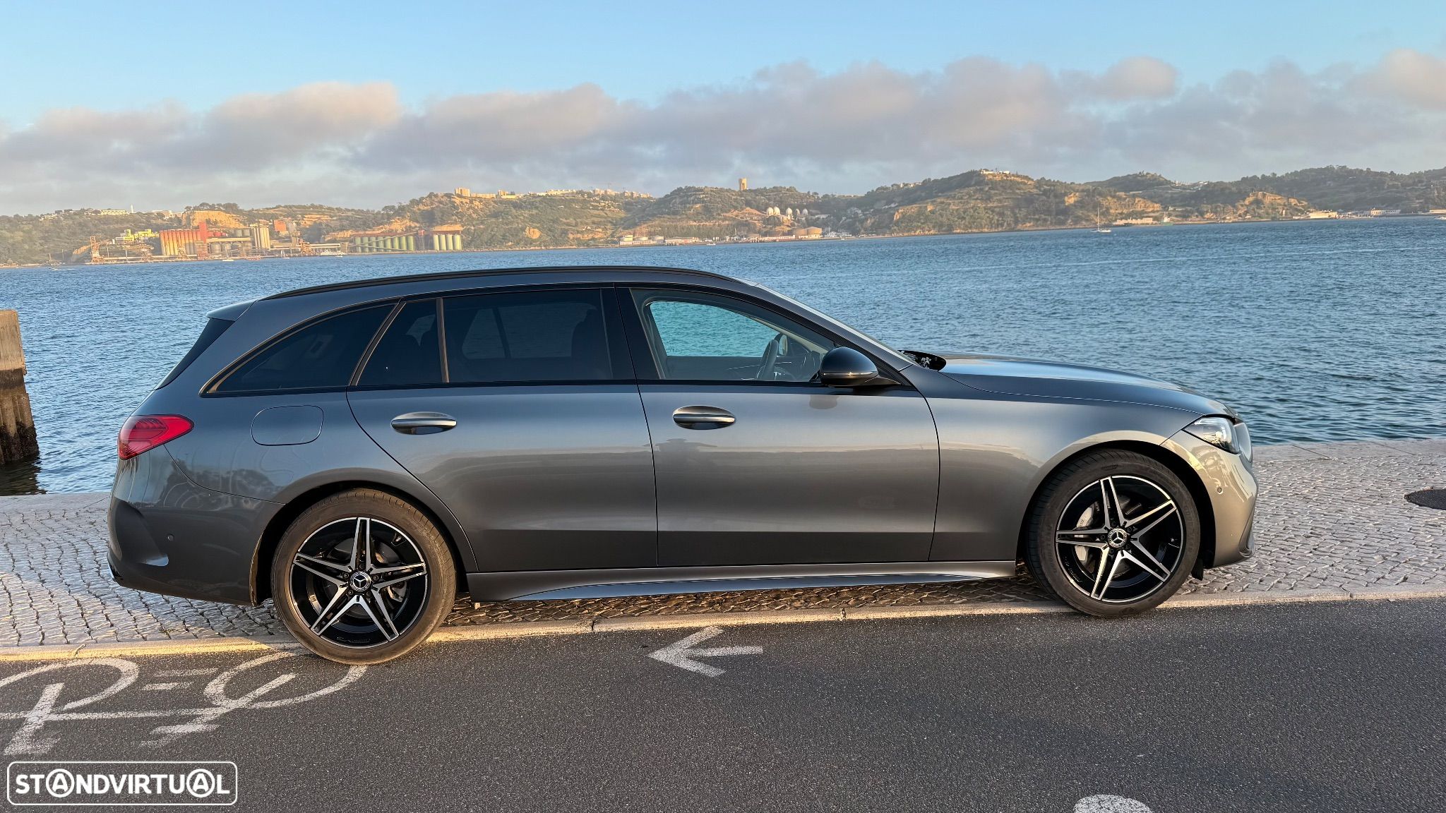 Mercedes-Benz C 300 e AMG Line - 1