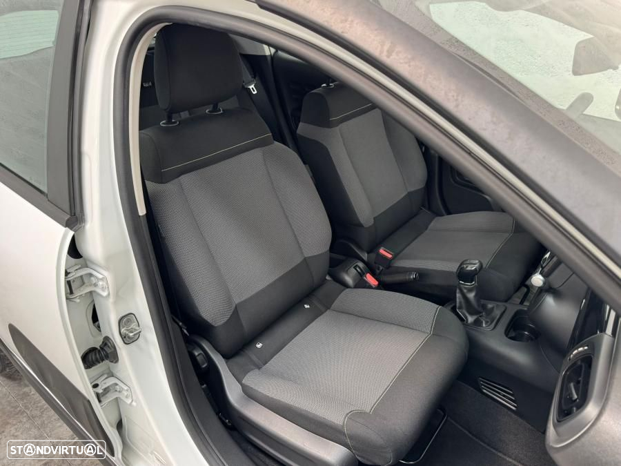 Citroën C3 1.2 PureTech Shine - 34