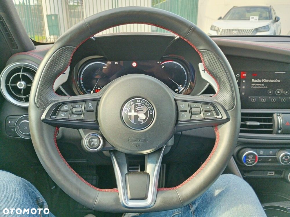 Alfa Romeo Giulia 2.0 Turbo Competizione Q4 - 24