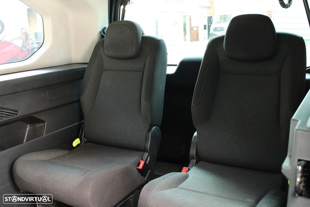 Peugeot Rifter 1.5 BlueHDi Longa Allure Pack 7L - 40