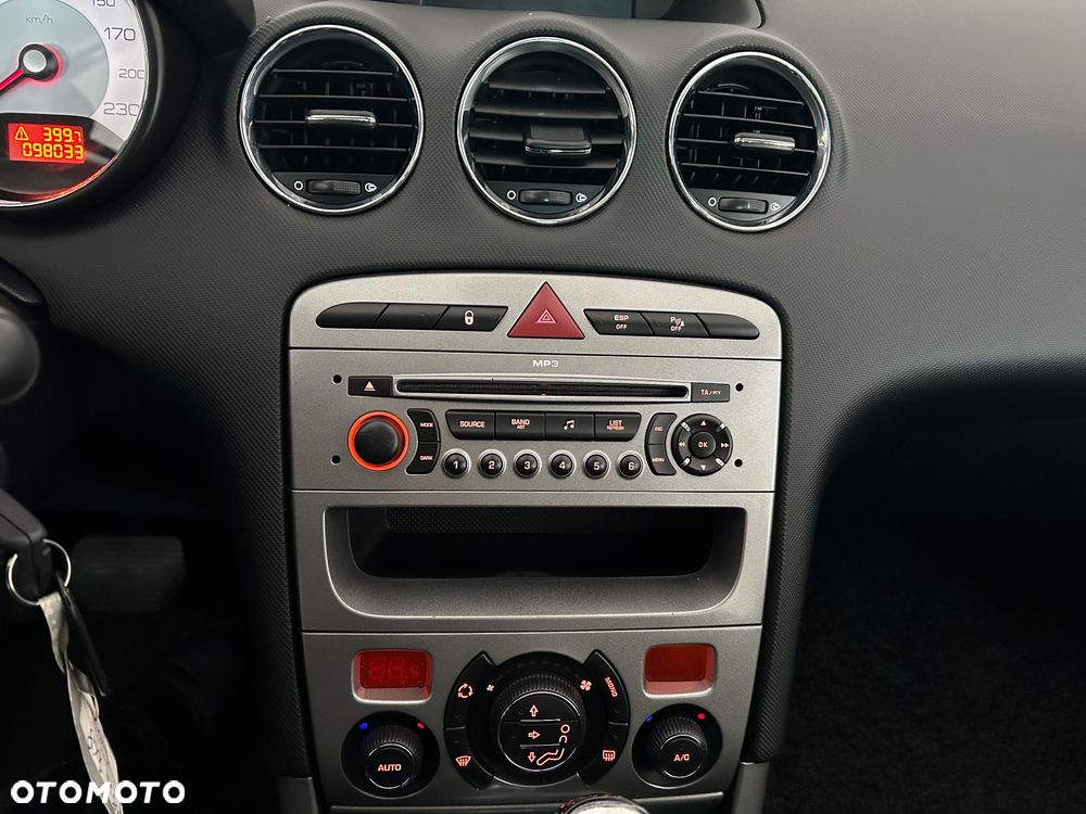 Peugeot 308 140 THP Automatik Sport - 31