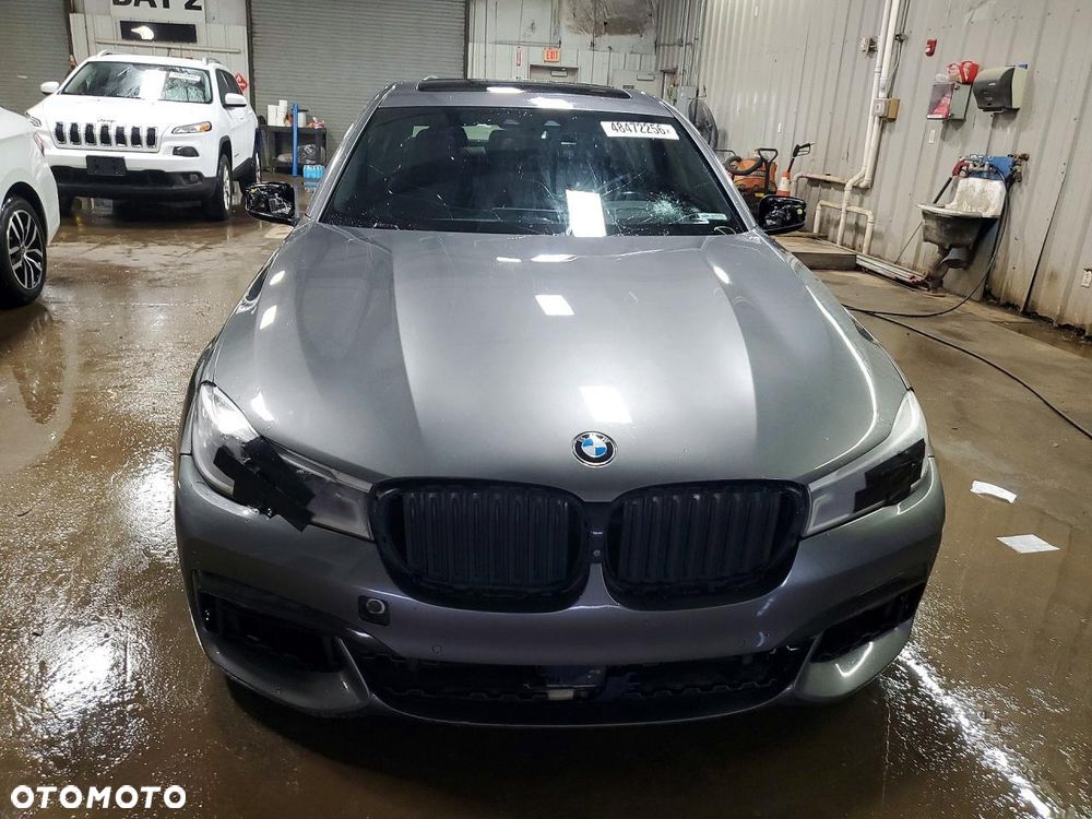 BMW Seria 7 750i xDrive Edition Exclusive - 5