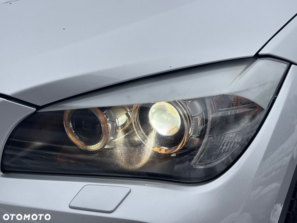 BMW X1 sDrive20d - 11