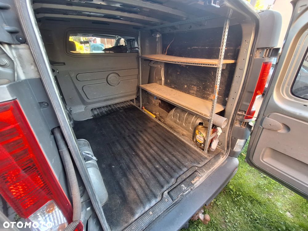 Opel Vivaro - 27