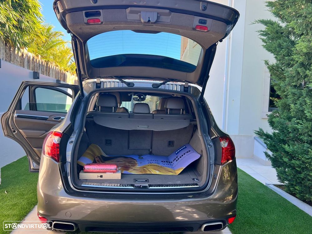 Porsche Cayenne Diesel Tiptronic S - 31