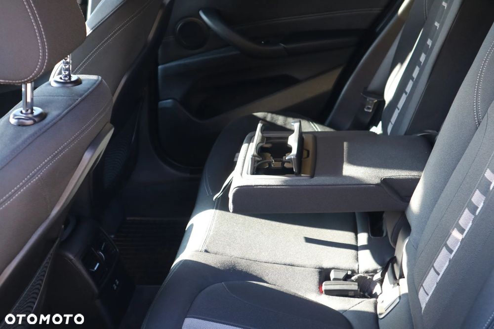 BMW X1 - 13