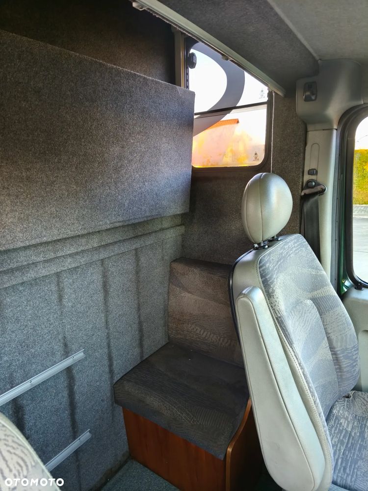 Renault Master Koniowóz 2.5dci Klima Automat - 19