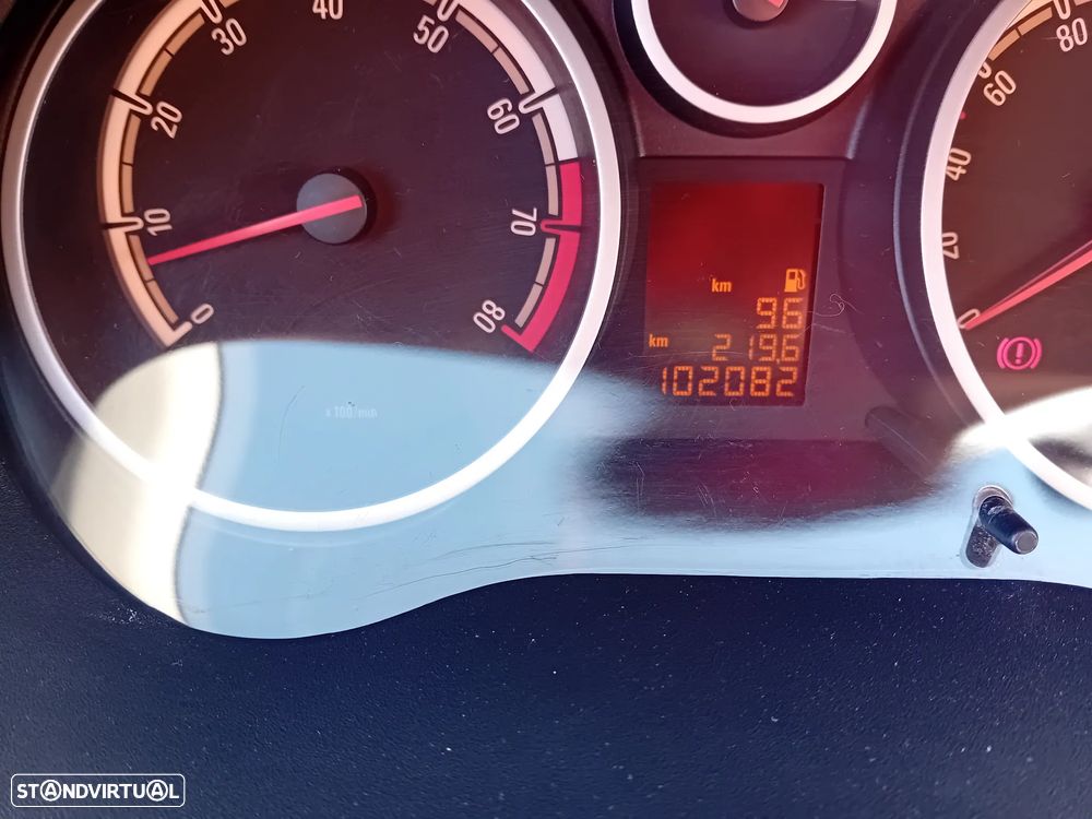 Opel Corsa 1.2 Cosmo 111 - 8