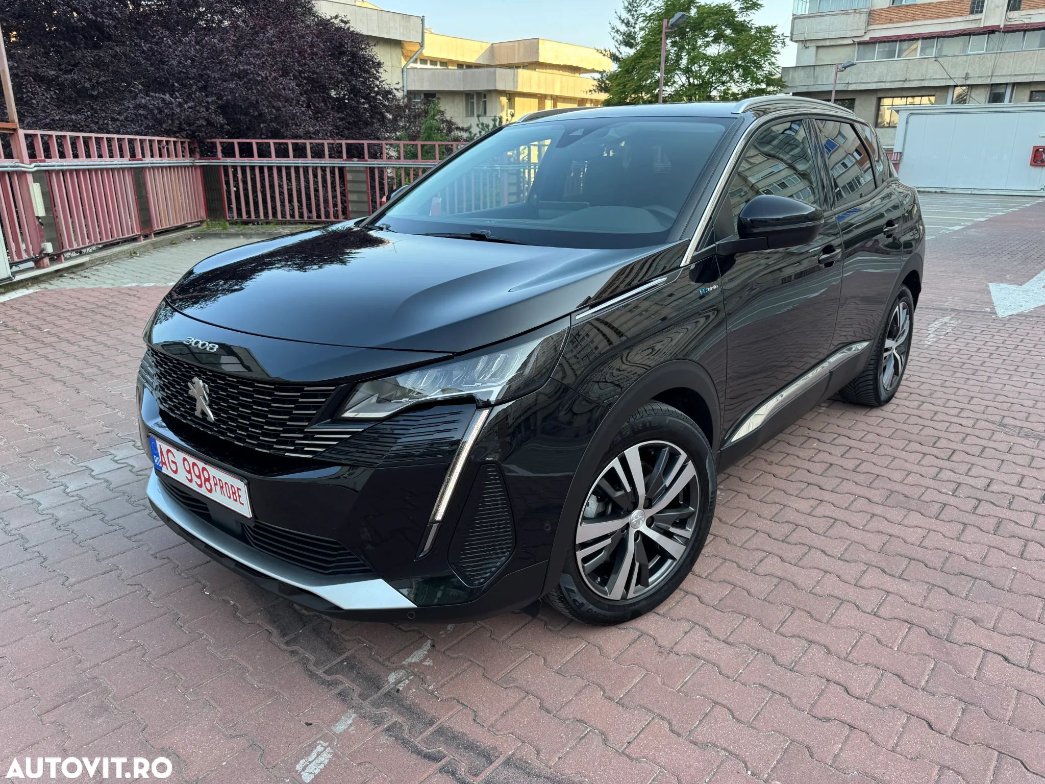 Peugeot 3008 Plug-In Hybrid 225 e-EAT8 Allure Pack - 1