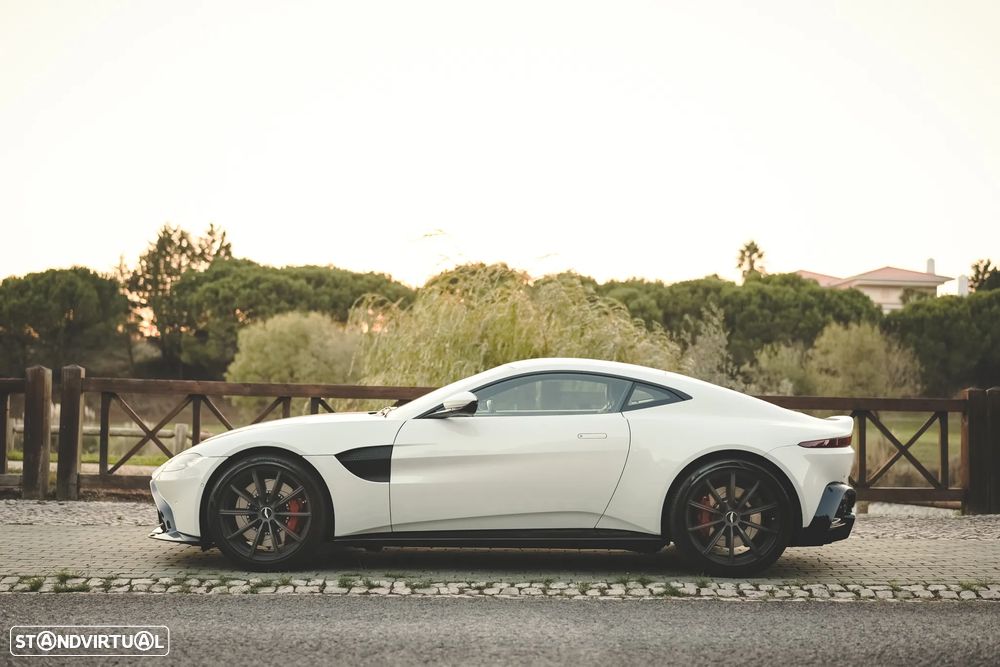Aston Martin Vantage Coupe V8 - 3