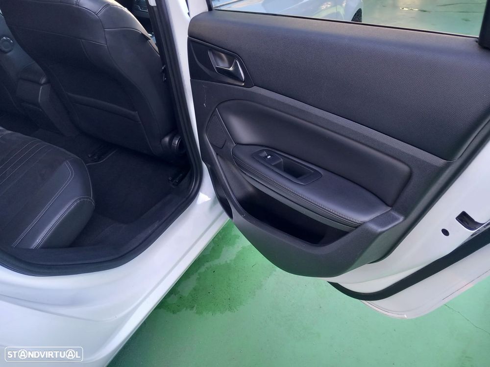 Peugeot 308 SW 2.0 HDi Active - 25