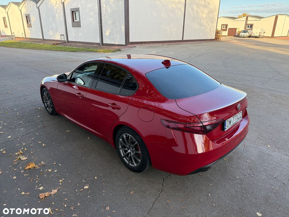 Alfa Romeo Giulia 2.0 Turbo - 12
