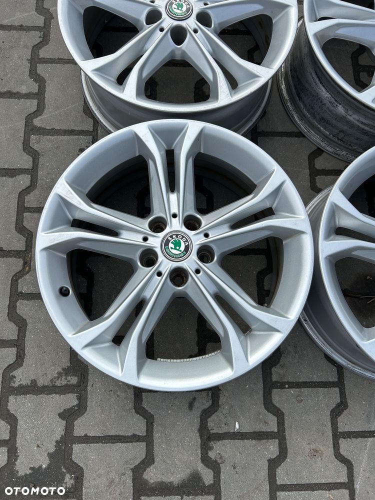 Alufelgi 18 cali 5x112 Skoa Seat Audi Volkswagen Octavia IV Golf 8 Leon IV Cupra - 2