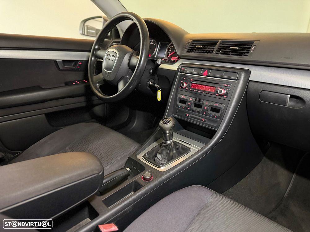 Audi A4 Avant 2.0 TDI DPF - 13