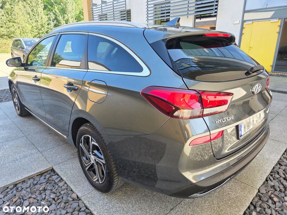 Hyundai i30 1.5 T-GDI 48V Comfort DCT - 4
