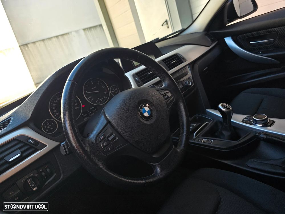 BMW 316 d Line Sport - 40