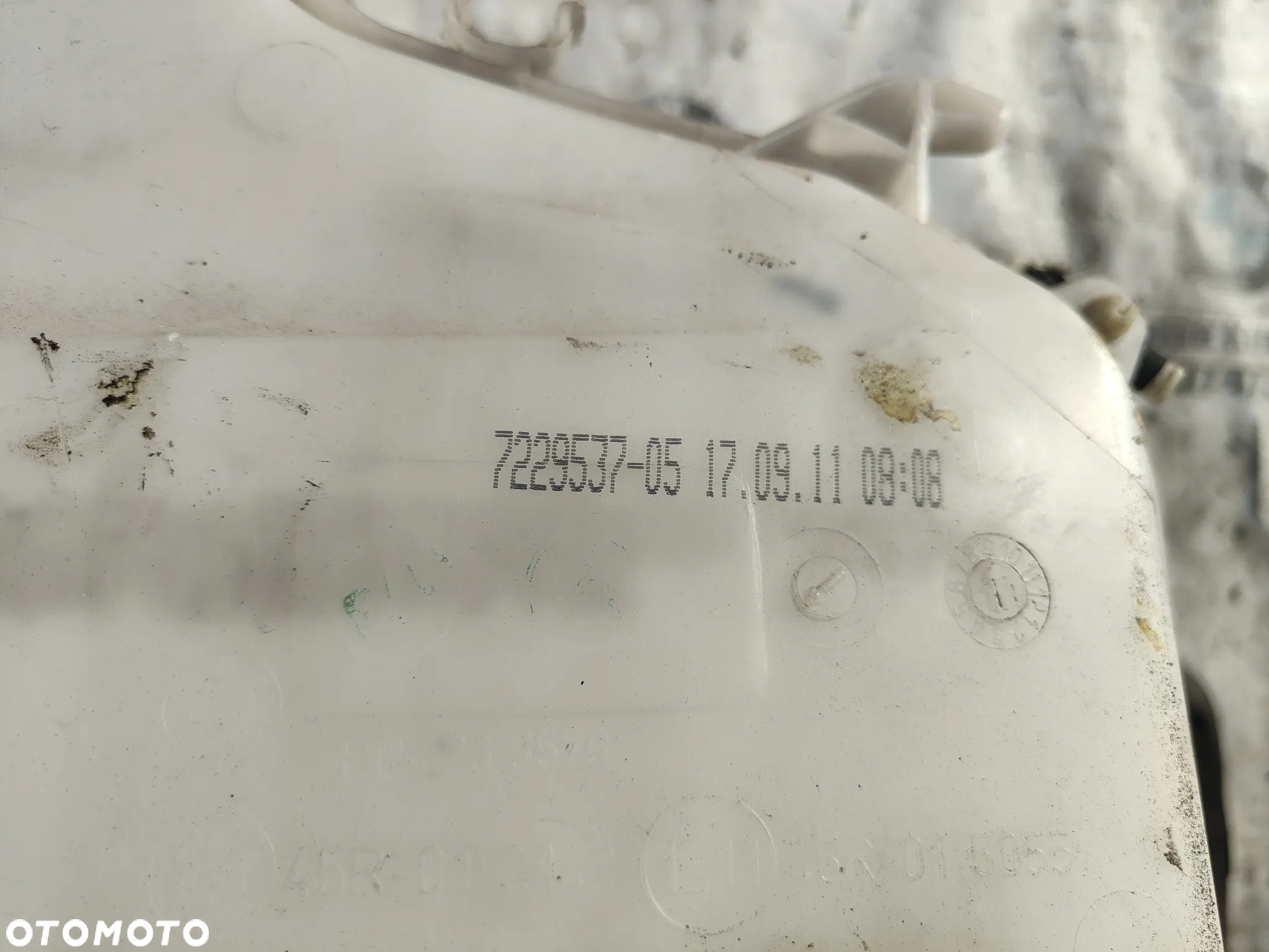 BMW E82 E88 E90 Zbiornik płynu do spryskiwaczy 7229537 - 4