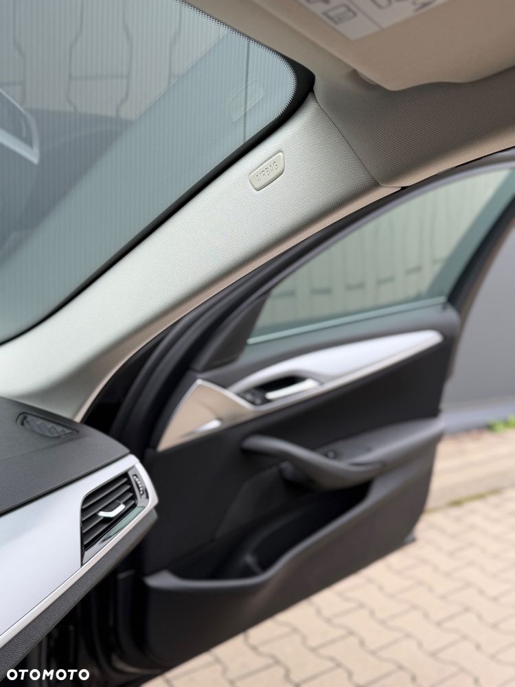 BMW Seria 5 520d xDrive Luxury Line - 35
