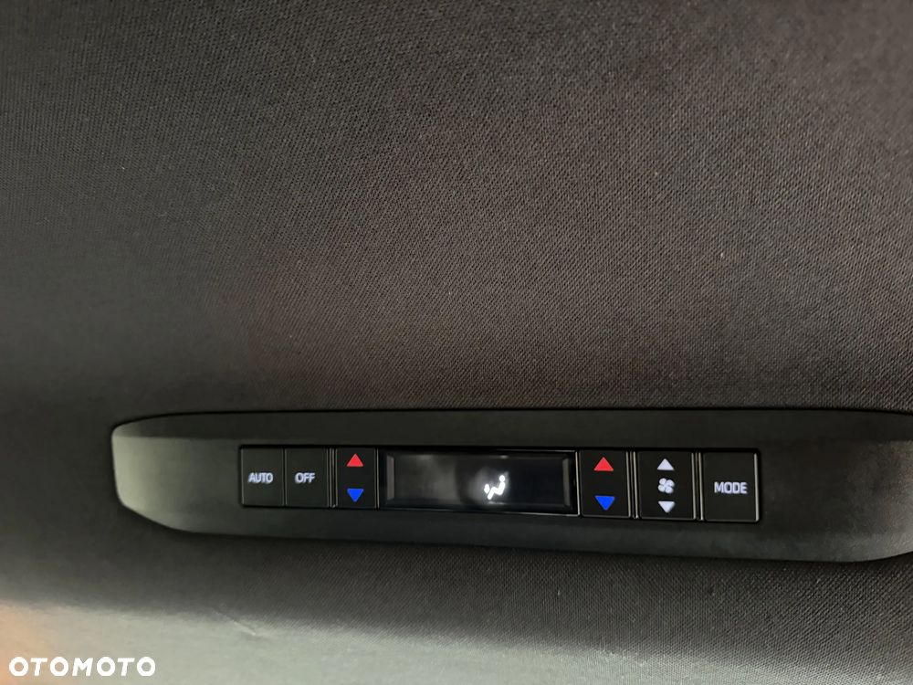 Toyota Sienna - 12