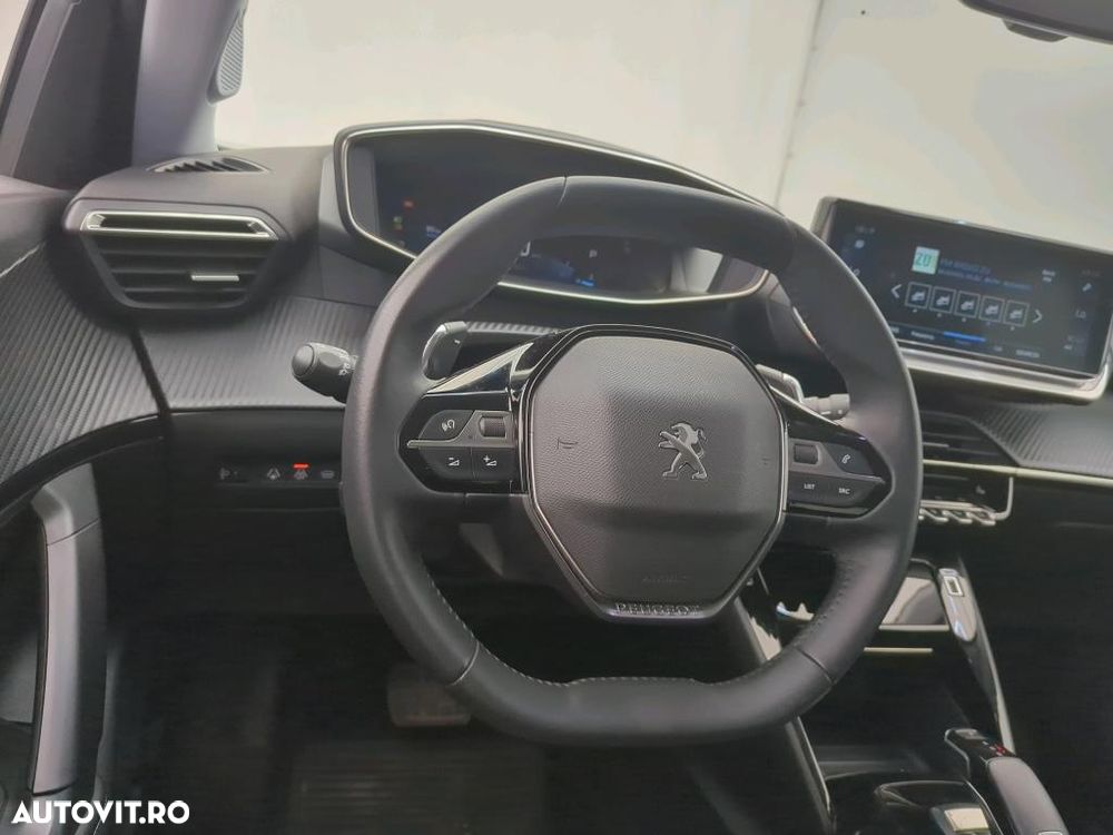 Peugeot 2008 1.2 L PureTech STT EAT8 Allure - 8