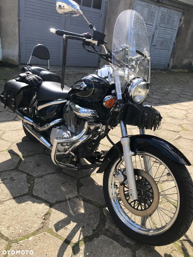 Suzuki Intruder - 4