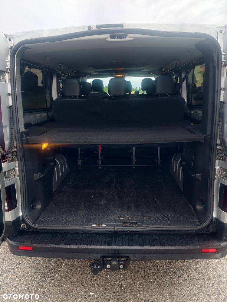 Renault Trafic Grand 1.6 dCi - 11