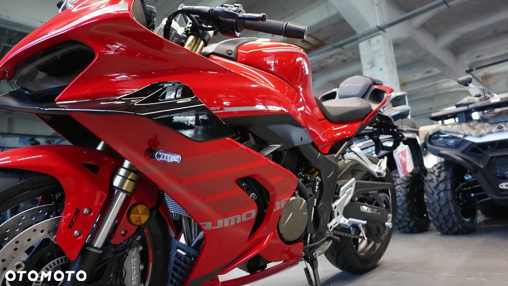 QJMOTOR SRK 800RR - 10