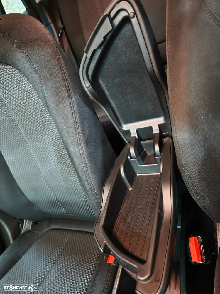 BMW X1 16 d sDrive Advantage - 33