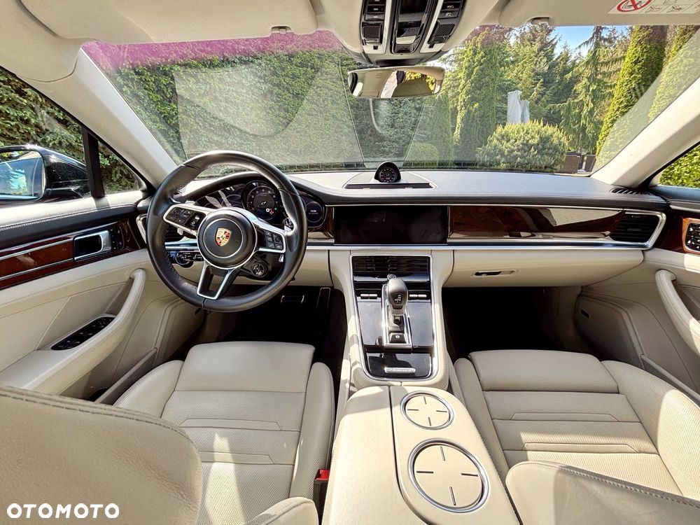 Porsche Panamera 4S - 5
