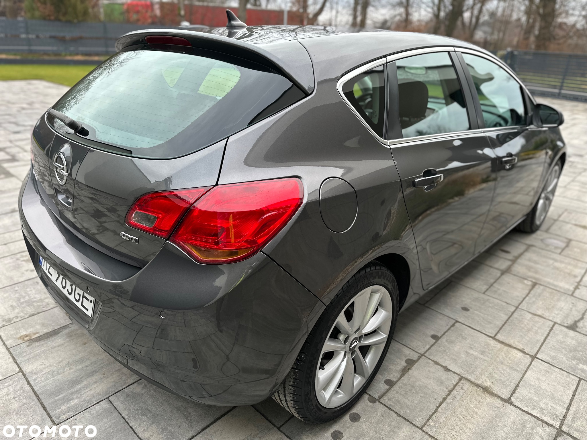 Opel Astra IV 2.0 CDTI Cosmo - 8