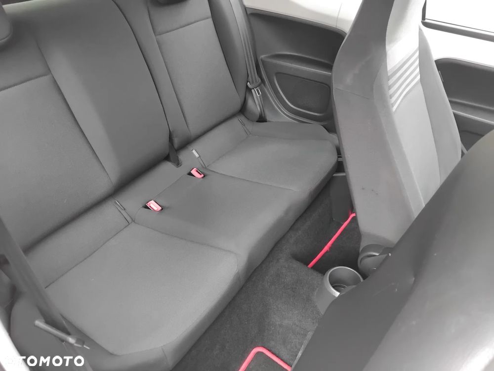 Volkswagen up! white style - 10